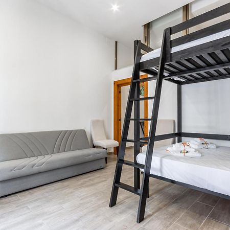 San Nicola Apartments By Rentbeat Bari Dış mekan fotoğraf