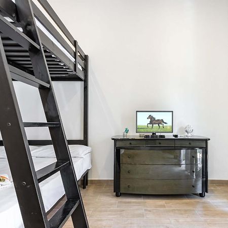 San Nicola Apartments By Rentbeat Bari Dış mekan fotoğraf