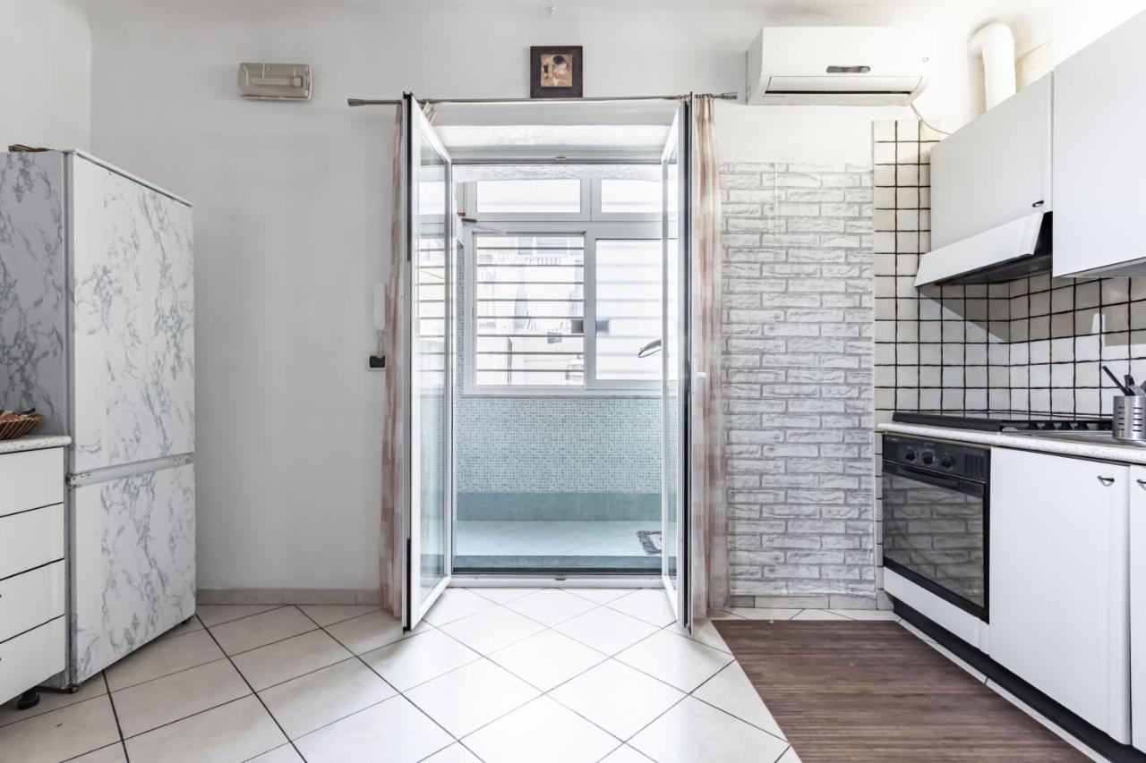 San Nicola Apartments By Rentbeat Bari Dış mekan fotoğraf